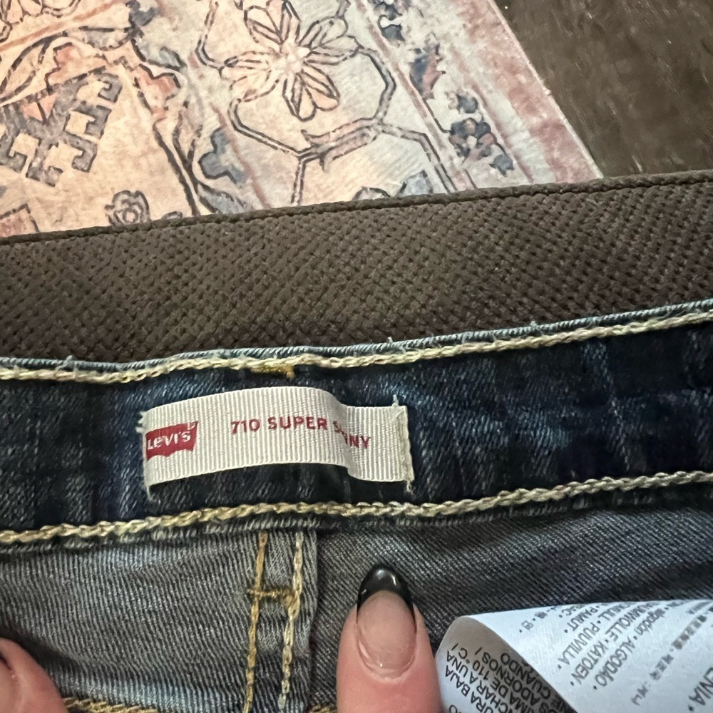 Levis Dark Blue Skinny Jeans - Picture 4 of 4